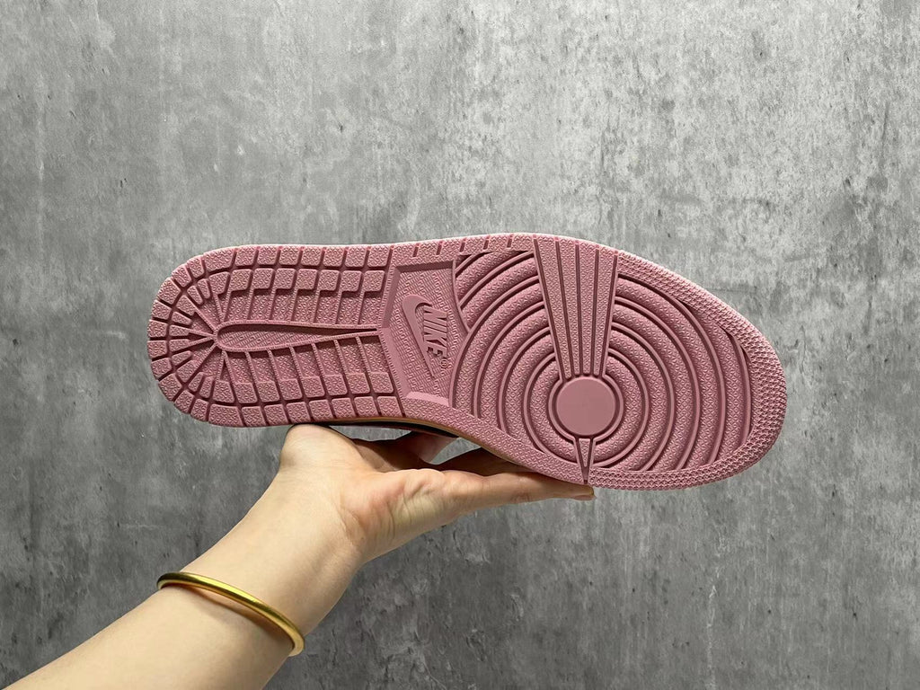 Travis Scott x Air Jordan 1 Retro Low OG SP “Reverse Mocha Pink”