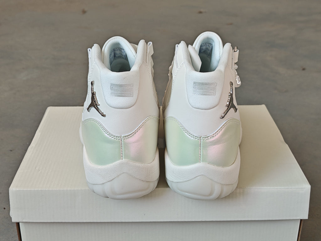 Air Jordan 11 Retro "Pearl"
