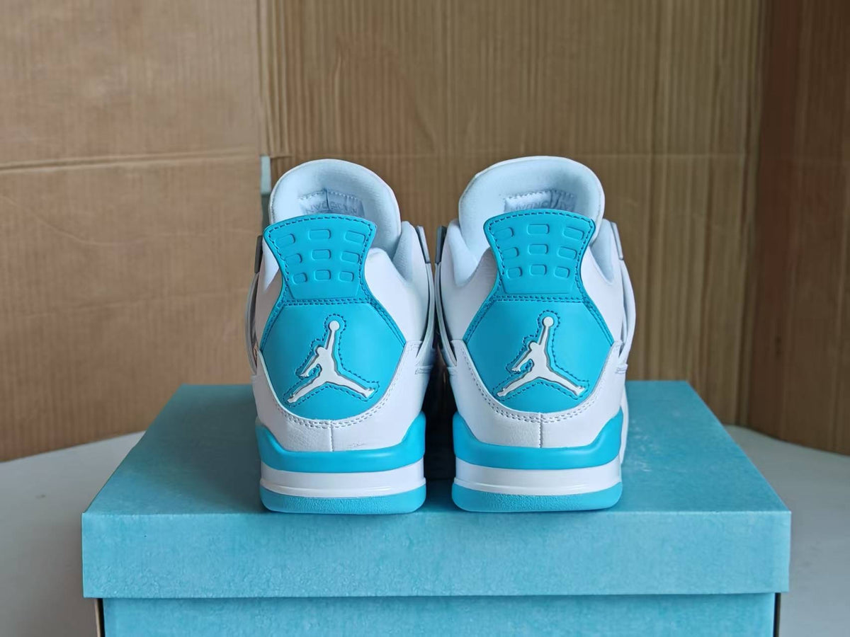 Air Jordan 4 Retro "Cyan"