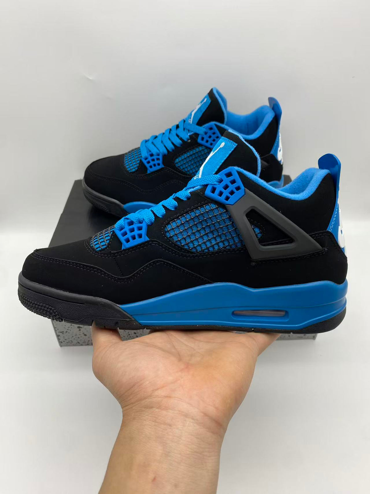 Air Jordan 4 Retro 'Blue Thunder'