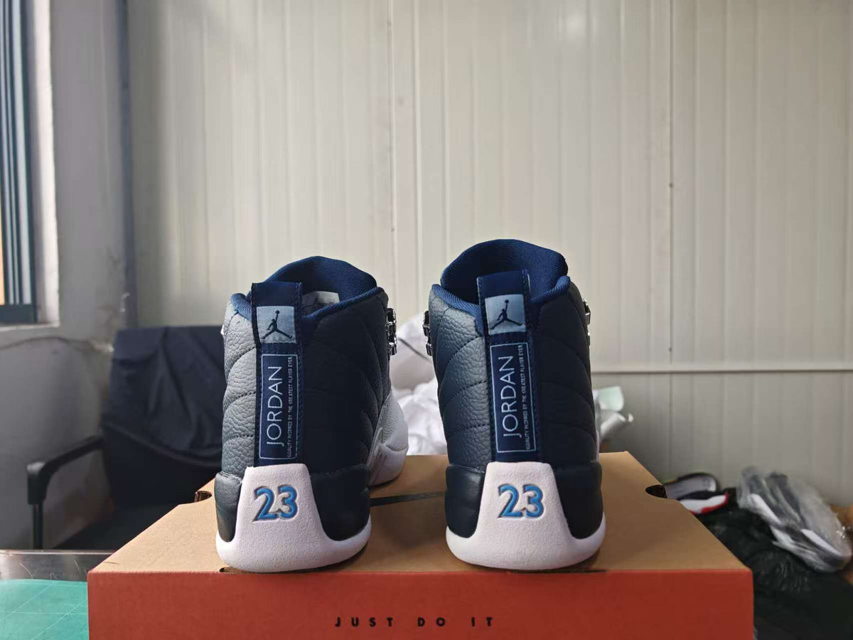 Air Jordan 12 Retro "Obsidian" (2027)