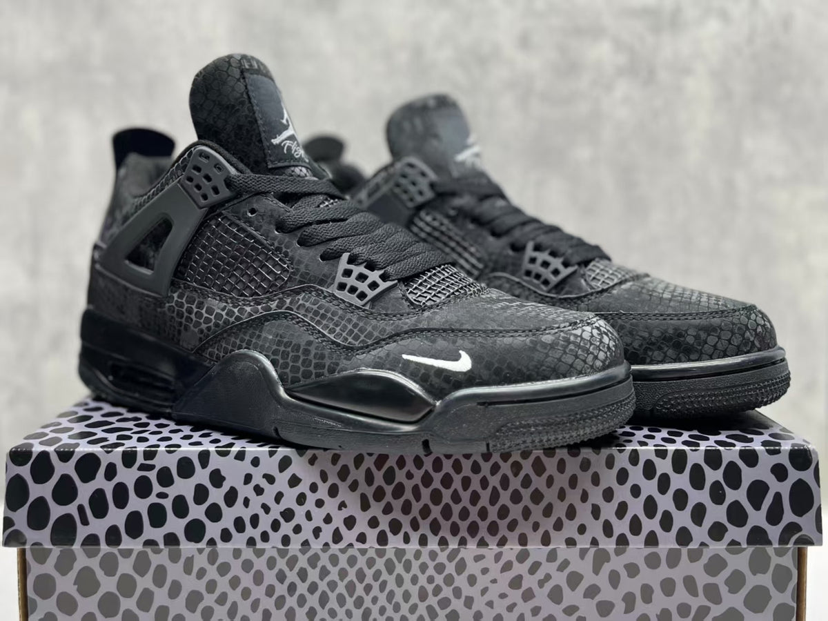 Air Jordan 4 Retro Black Cat (2025)