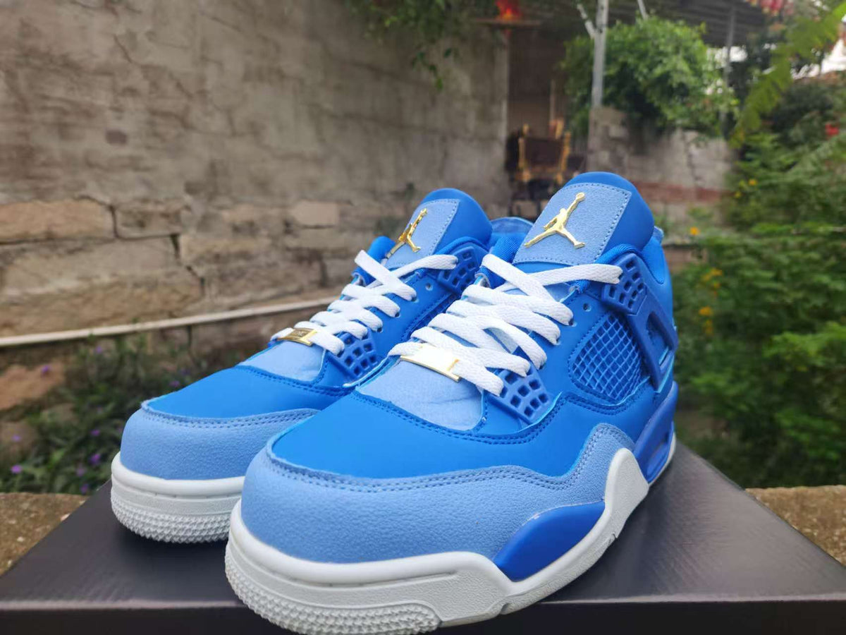 Air Jordan 4 Retro Flyknit 'Hyper Royal' (AQ3559-400)