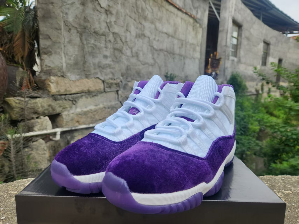 Air Jordan 11 Retro 'White / Royal Purple'