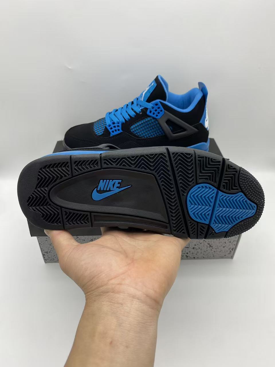 Air Jordan 4 Retro 'Blue Thunder'