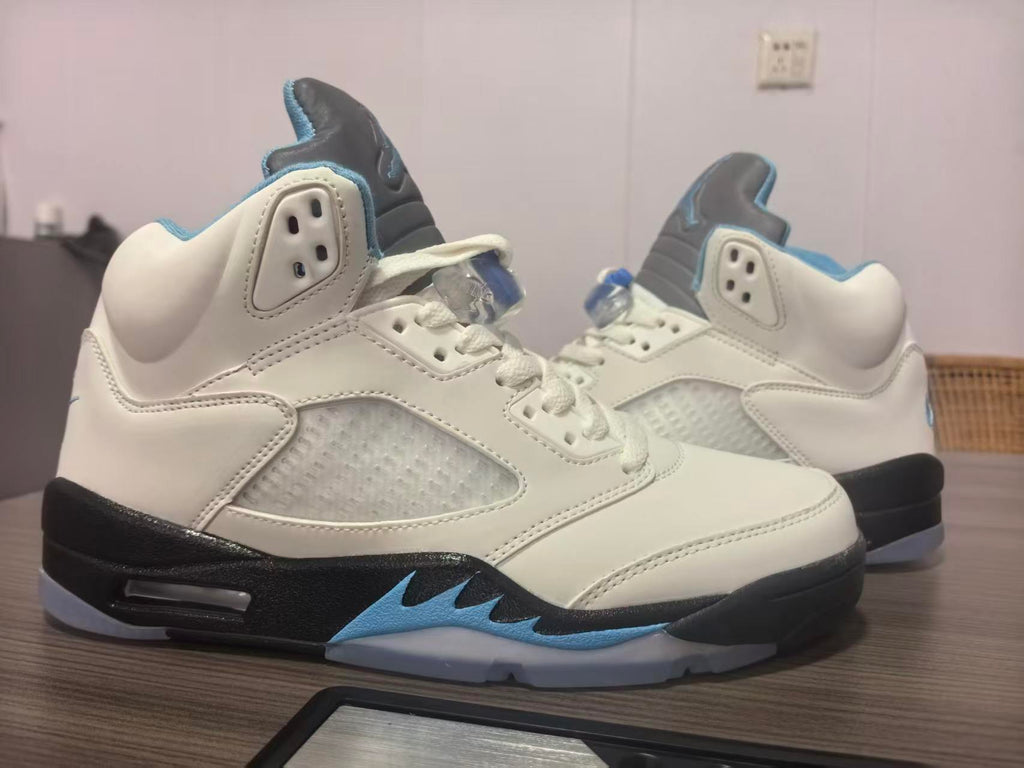 Air Jordan 5 Retro 'White / Light Blue / Black'
