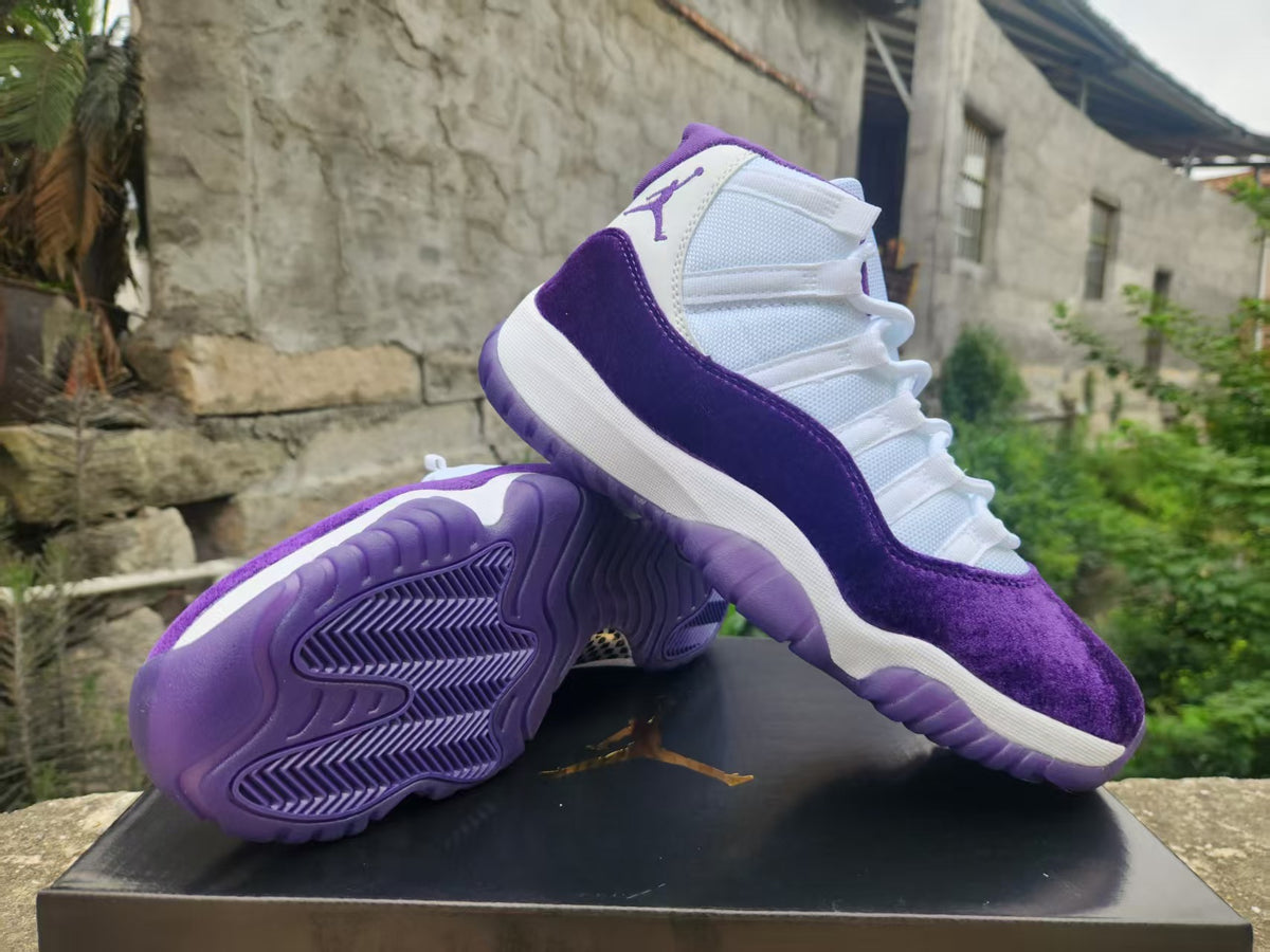 Air Jordan 11 Retro 'White / Royal Purple'