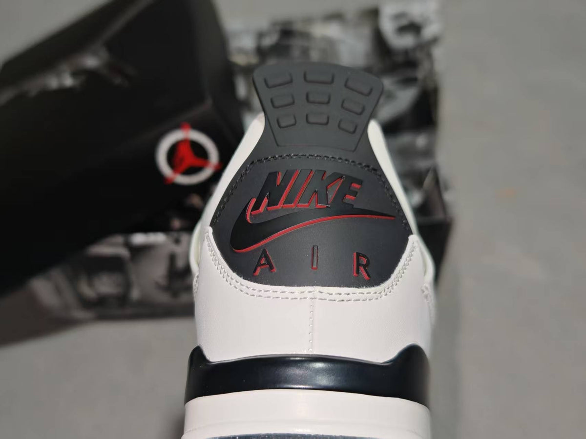 Air Jordan 4 Retro OG "Flight Club"