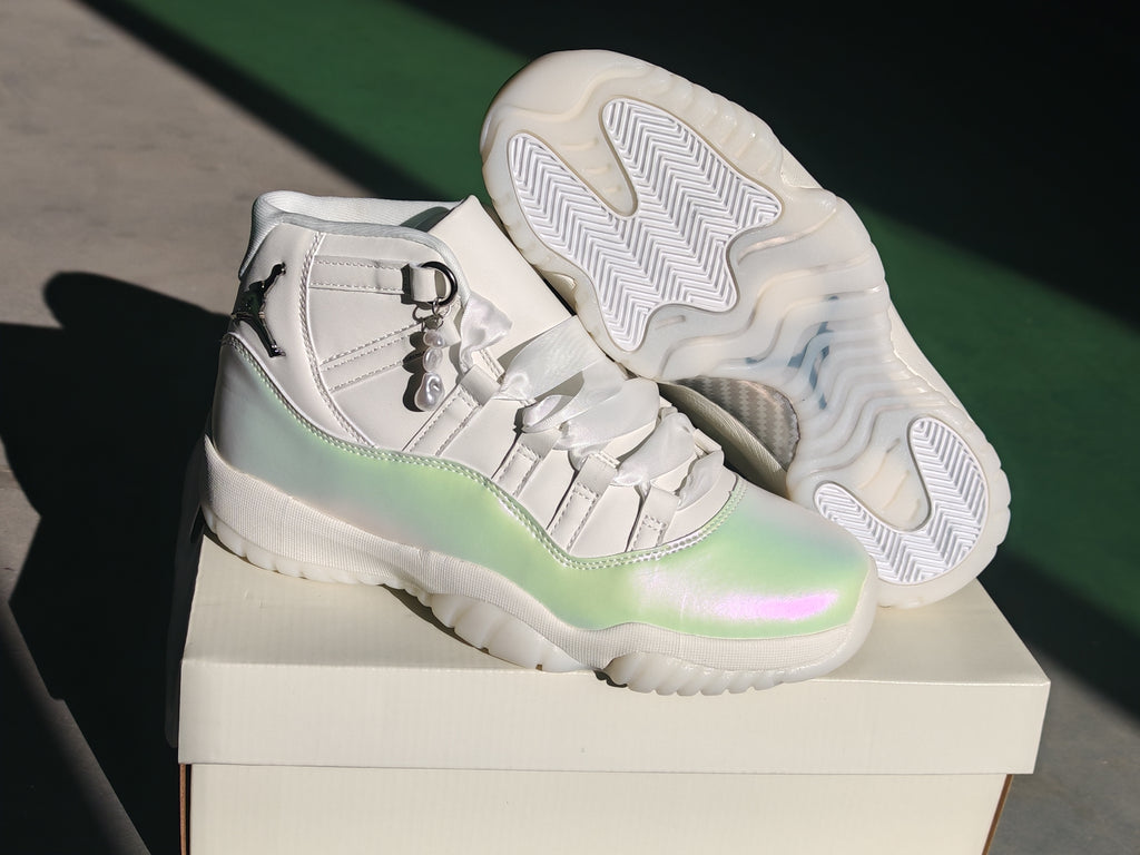 Air Jordan 11 Retro "Pearl"