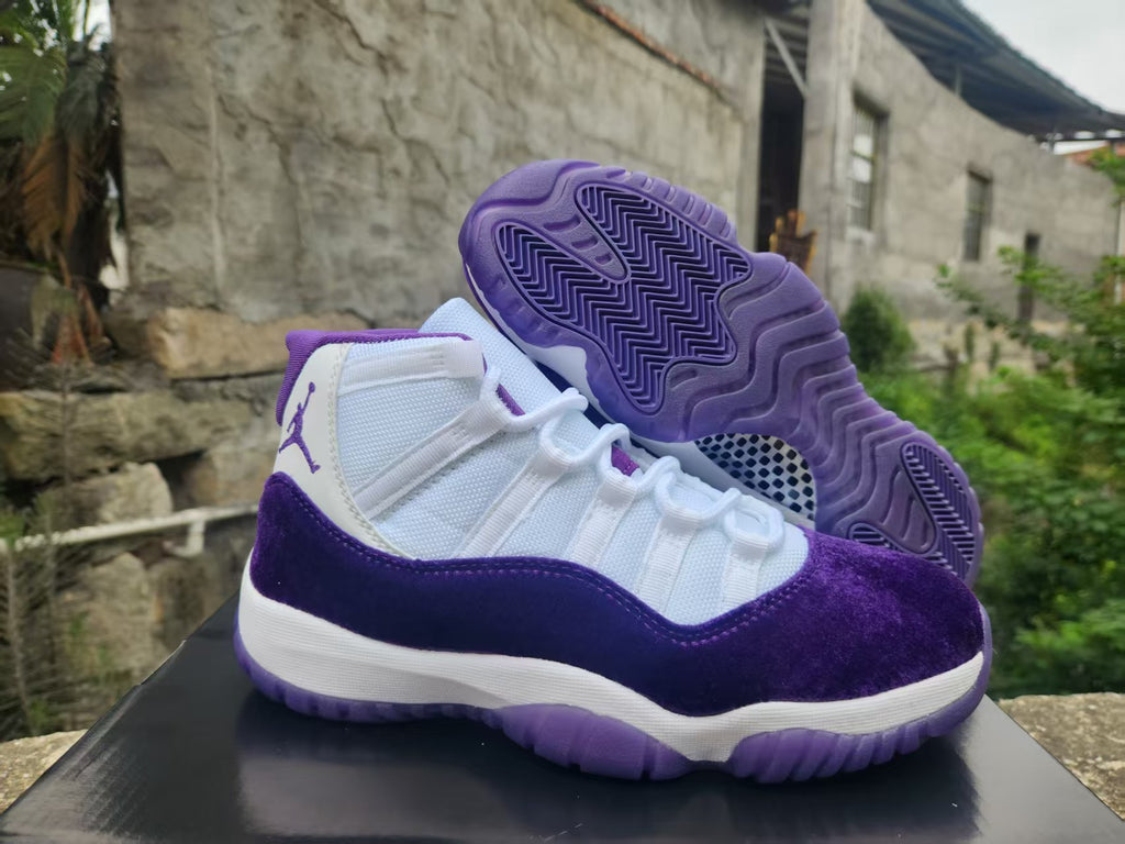 Air Jordan 11 Retro 'White / Royal Purple'