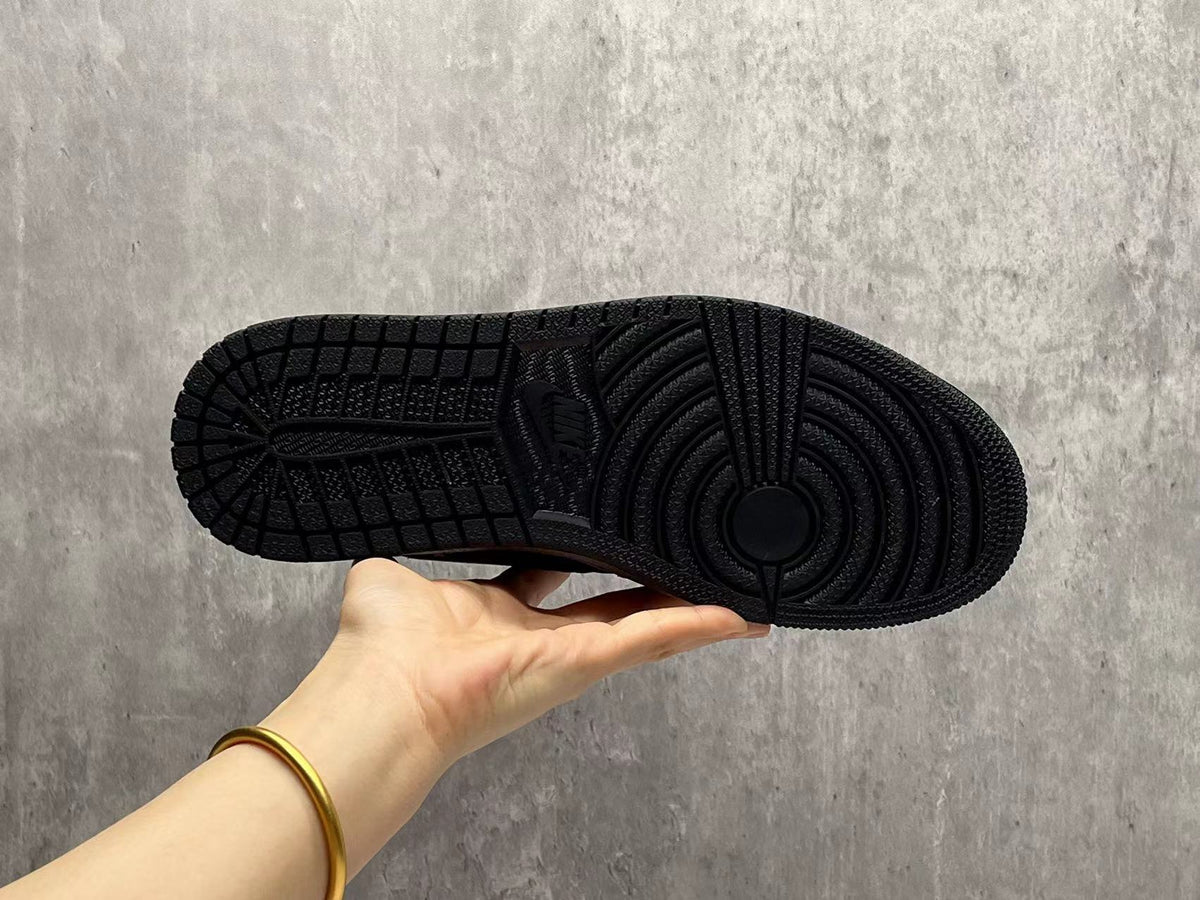 Travis Scott x Air Jordan 1 Retro Low OG SP “Velvet Brown”